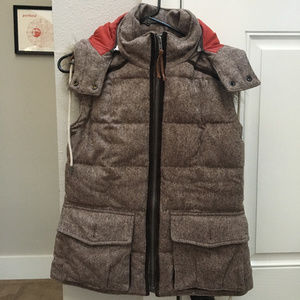 Tweed goose down vest with faux-fur-lined hood